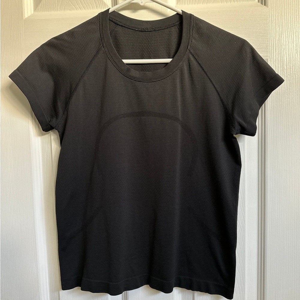 Lululemon Swiftly Tech - Race Length - Black - Size 8